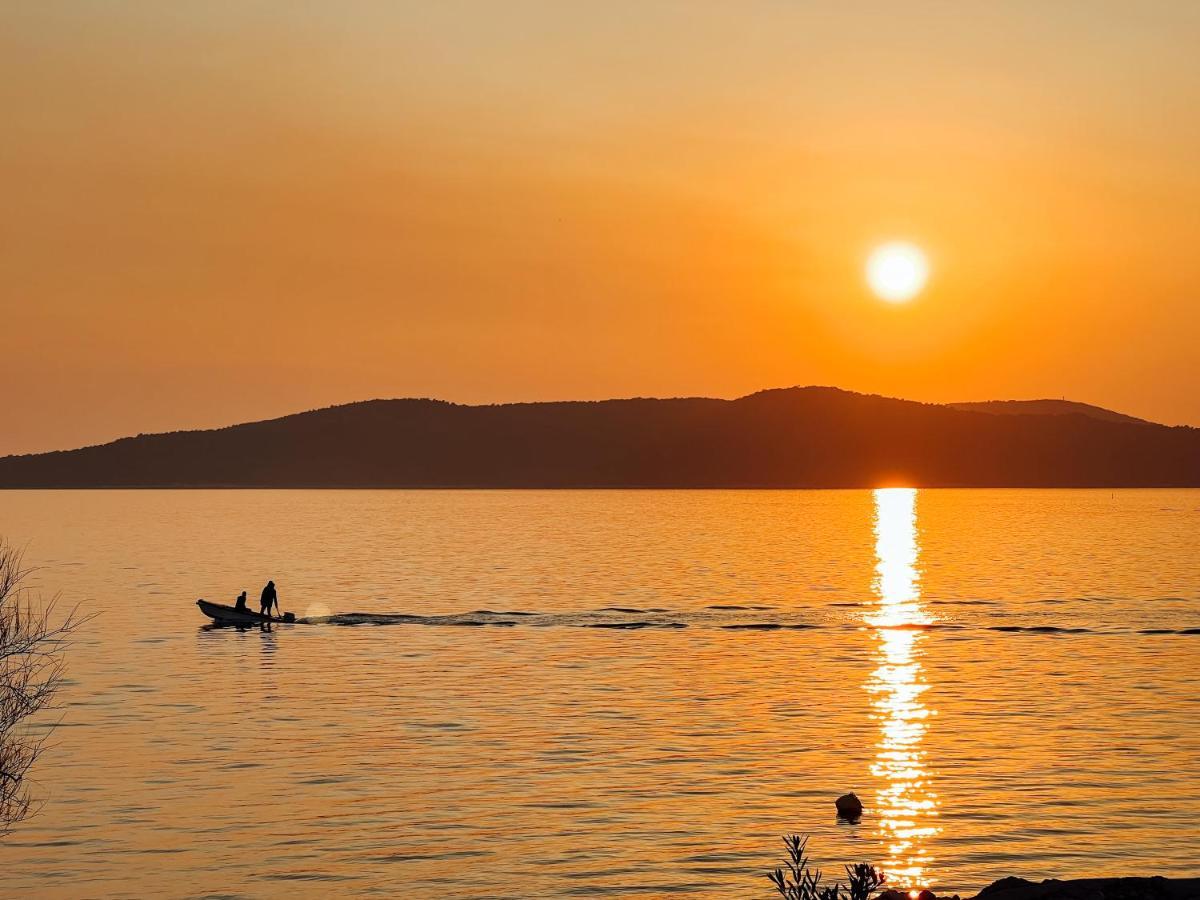 Luxury Beach Apartment W Sunset Sea Views Sibenik Exterior photo