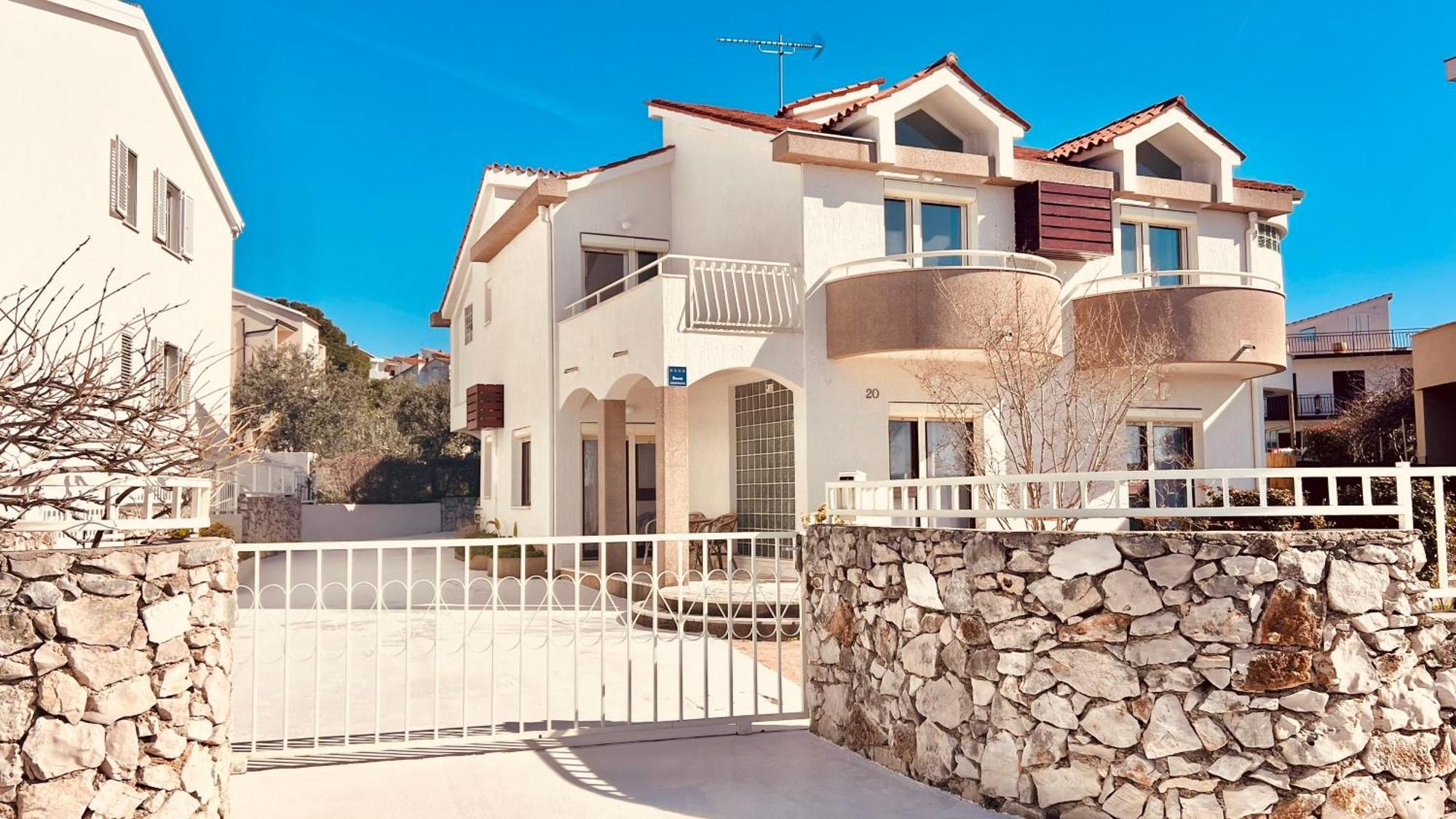 Luxury Beach Apartment W Sunset Sea Views Sibenik Exterior photo